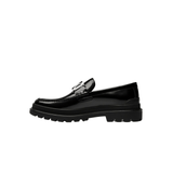 MOCASSINO NERO CON LOGO ARGENTO