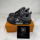 Monogramma Swarovski nero Skate