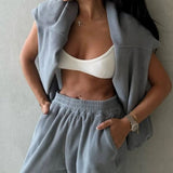 Completo lounge essenziale dello streetwear di Olivia Klein