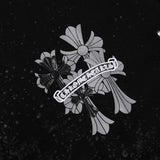 Maglietta CHRM HRTS con grafica floreale nera