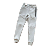 TECH FLEECE – GREY/WHITE (completa)