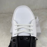 VLTN – ROCKSTUD SENZA TITOLO IN PELLE DI VITELLO CON BORCHIE COORDINATE