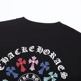 Maglietta CHRM HRTS con ghirlanda di croce multicolore nera