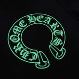 Felpa con cappuccio CHRM HRTS con logo neon nero CH072